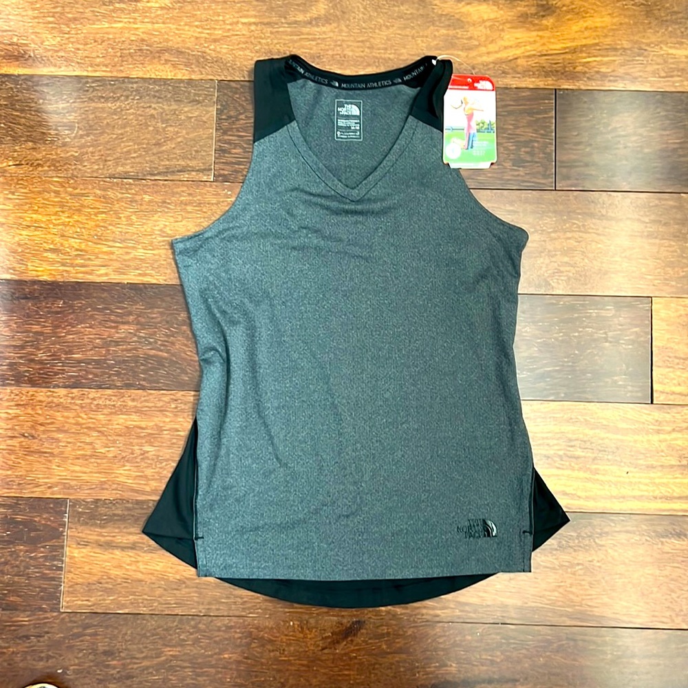 North face mountain athletics tank top size medium grey new with tags